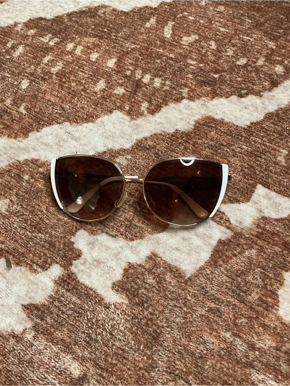 Rocawear Oversized Enamel Trim Gold Cat Eye Sunglasses White Brown Gradient